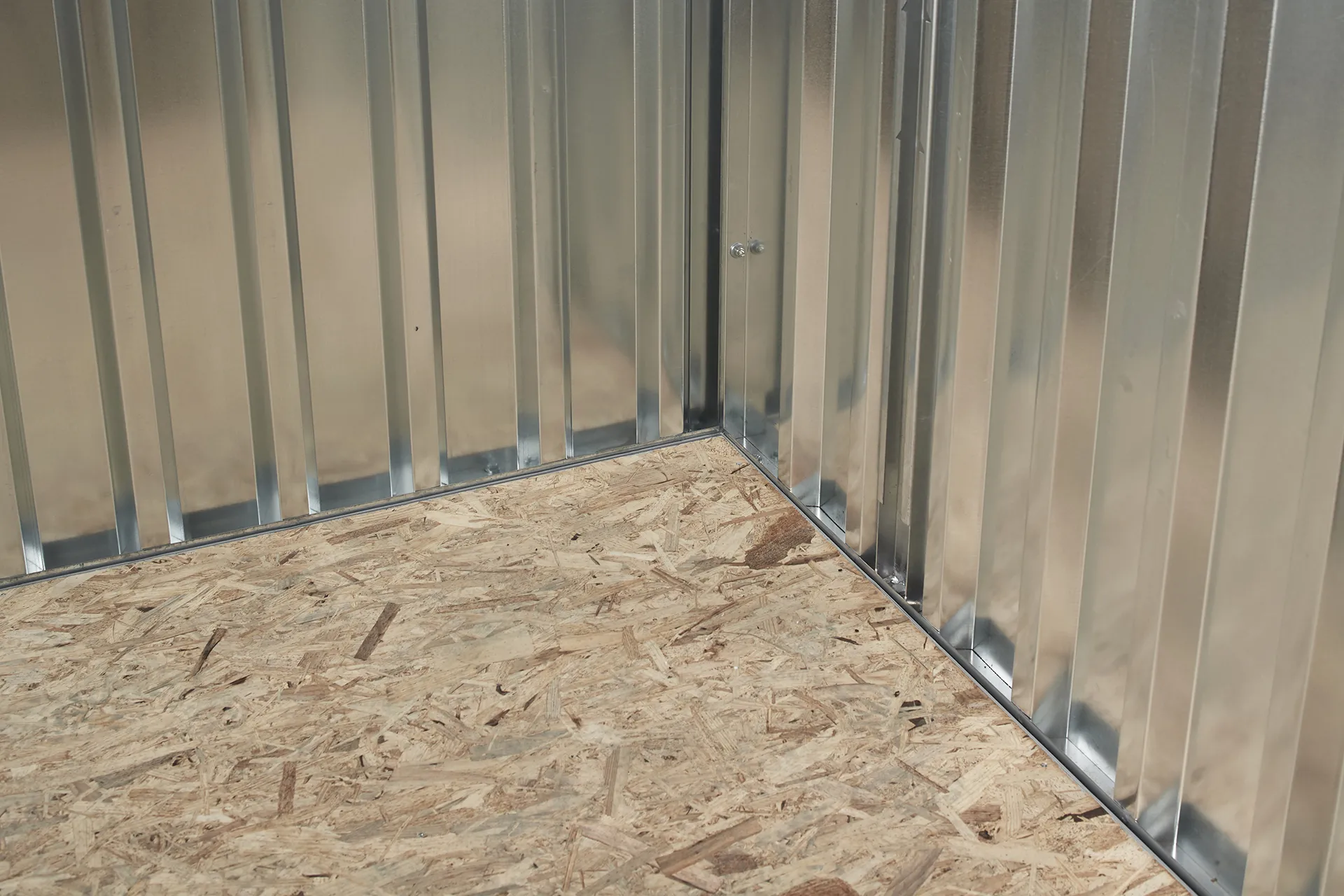 (2m) Flat Pack Metal Store - Image 5